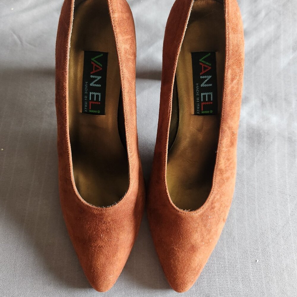 Vaneli Vintage Heels